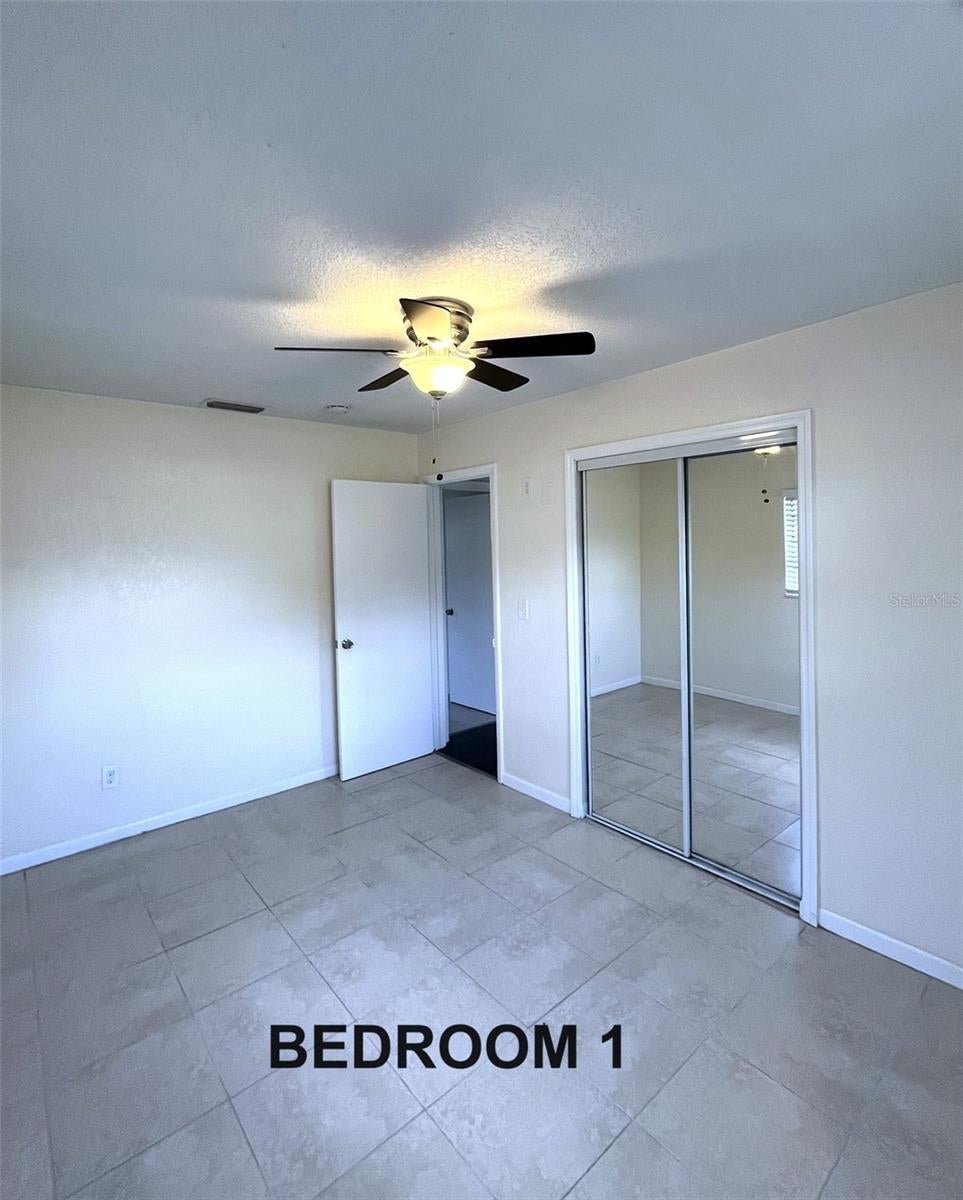 5682 63 Ln, Saint Petersburg, FL 33709 photo