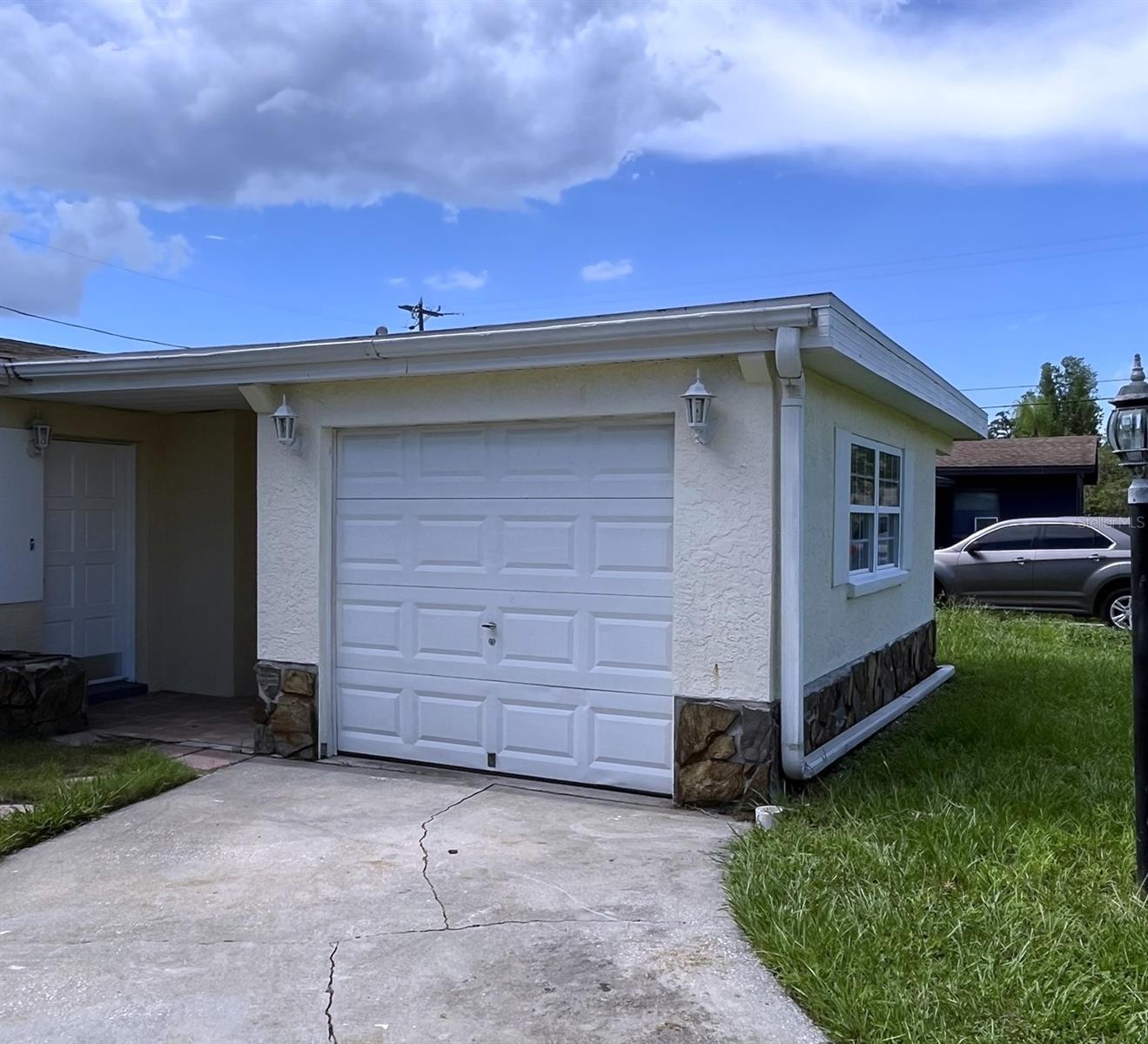 5682 63 Ln, Saint Petersburg, FL 33709 photo