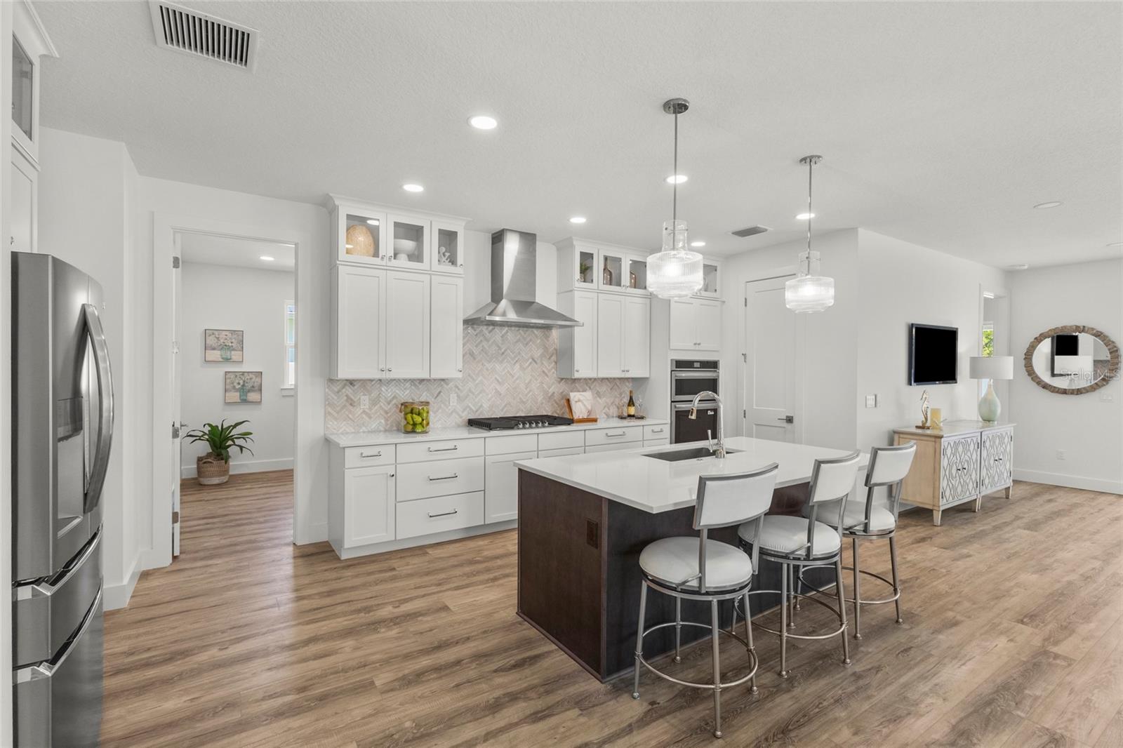 217 S Shade Ave, Sarasota, FL 34237 photo