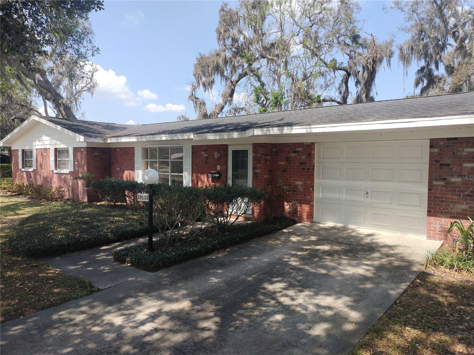 39133 5 Ave, Zephyrhills, FL 33542 photo