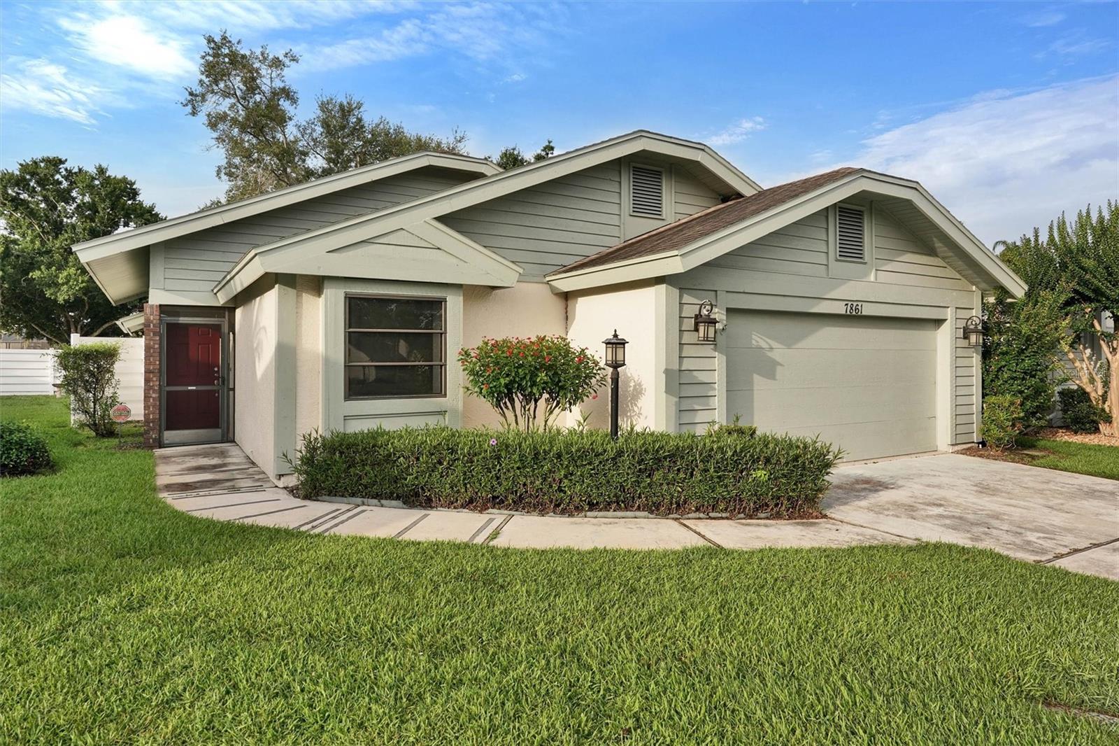 7861 Pine Trace Dr, Sarasota, FL 34243