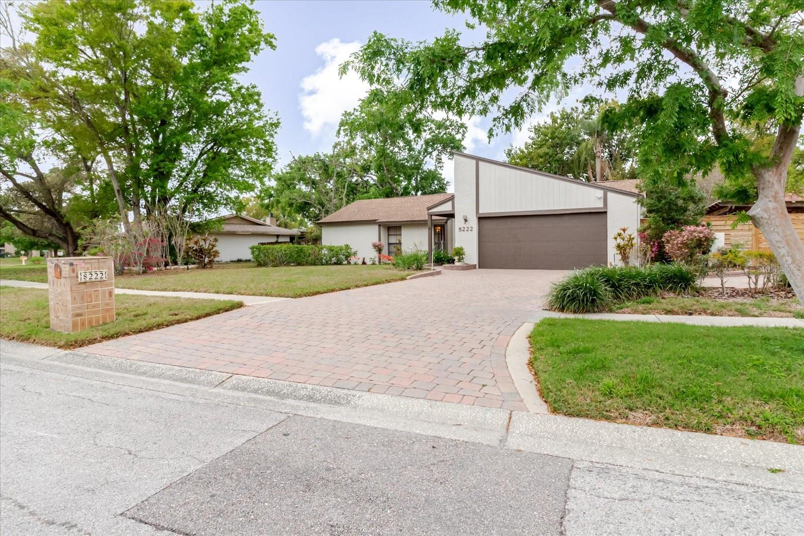 8222 La Serena Dr, Tampa, FL 33614 photo