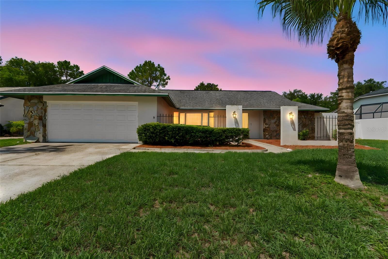 9237 Pebble Creek Dr, Tampa, FL 33647