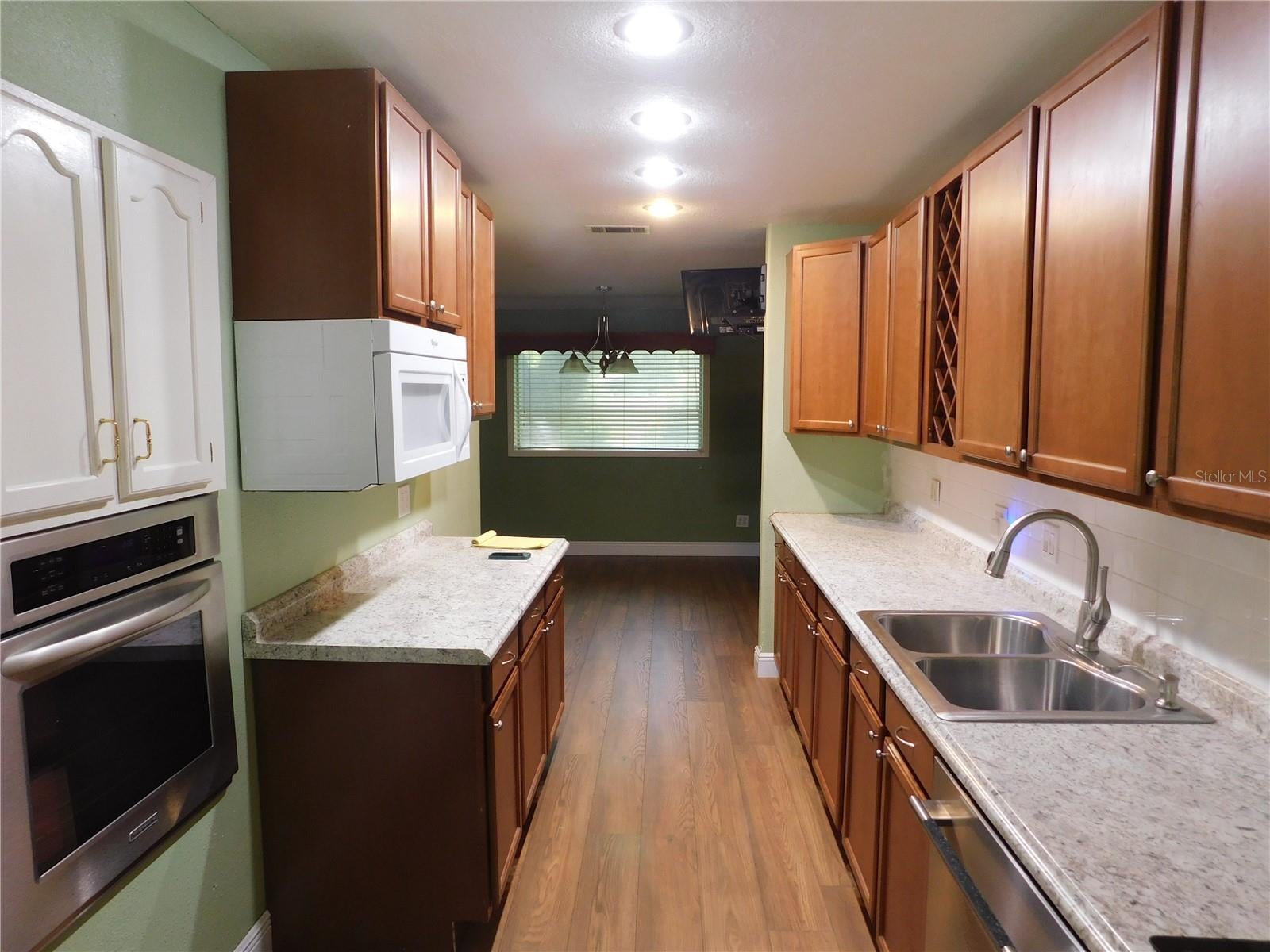 112 Husek St, Masaryktown, FL 34604 photo