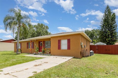 Single Family Residence in EAGLE LAKE FL 530 S ORANGE COURT 2.jpg