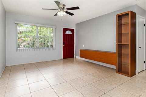 Single Family Residence in EAGLE LAKE FL 530 S ORANGE COURT 4.jpg