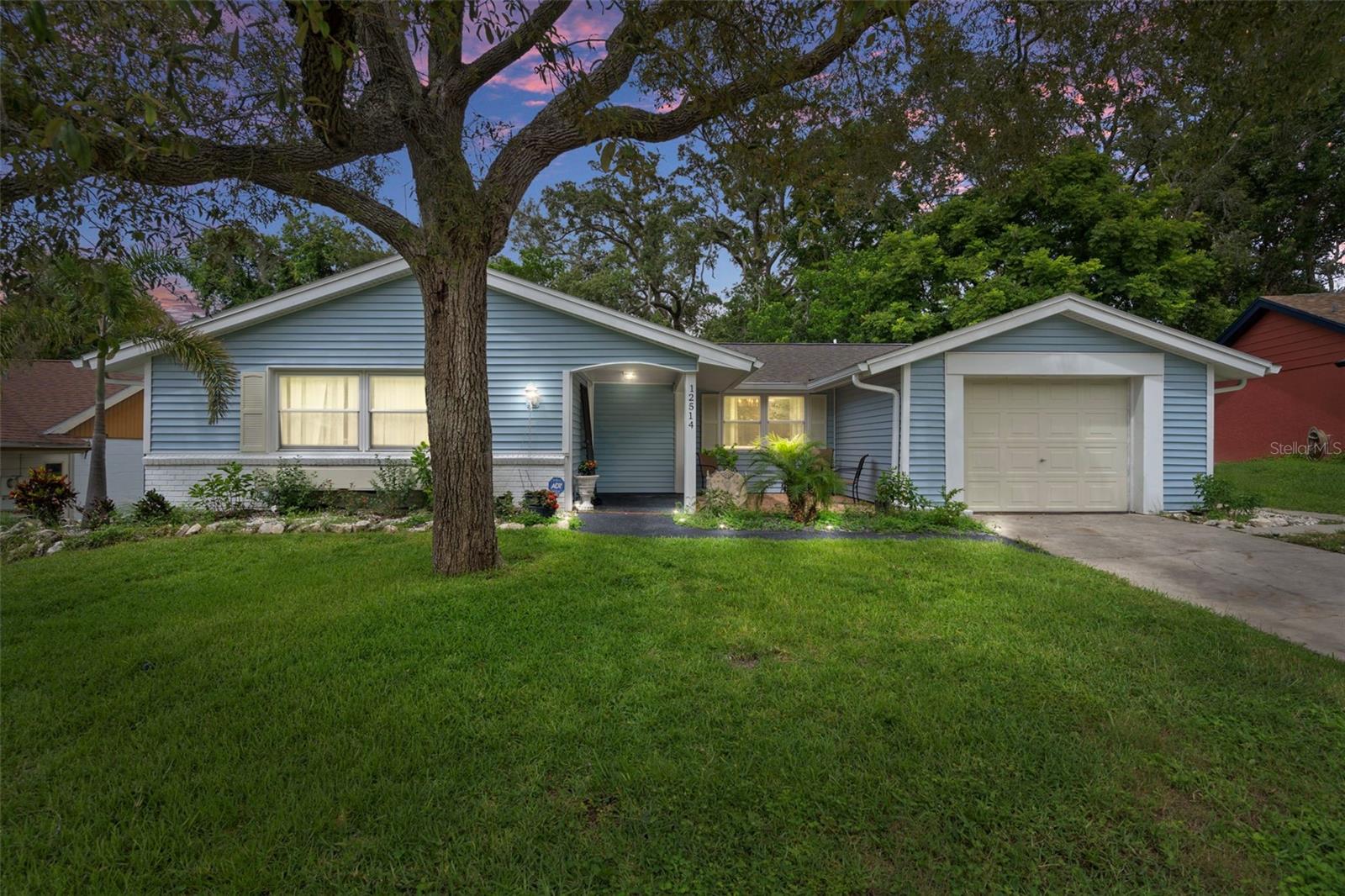 12514 Coffee Hill Row, Hudson, FL 34667 photo