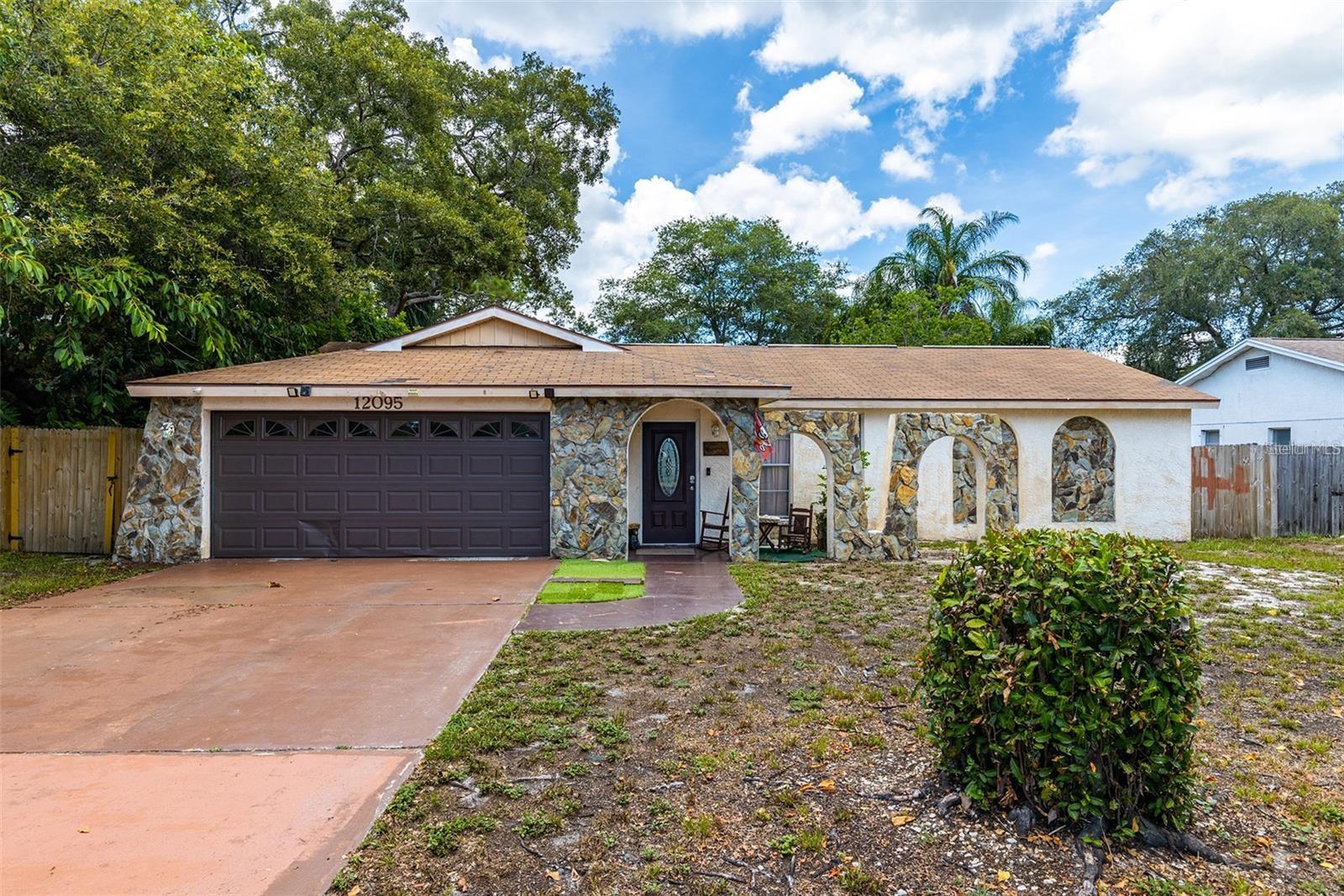 12095 102 Ave, Seminole, FL 33778