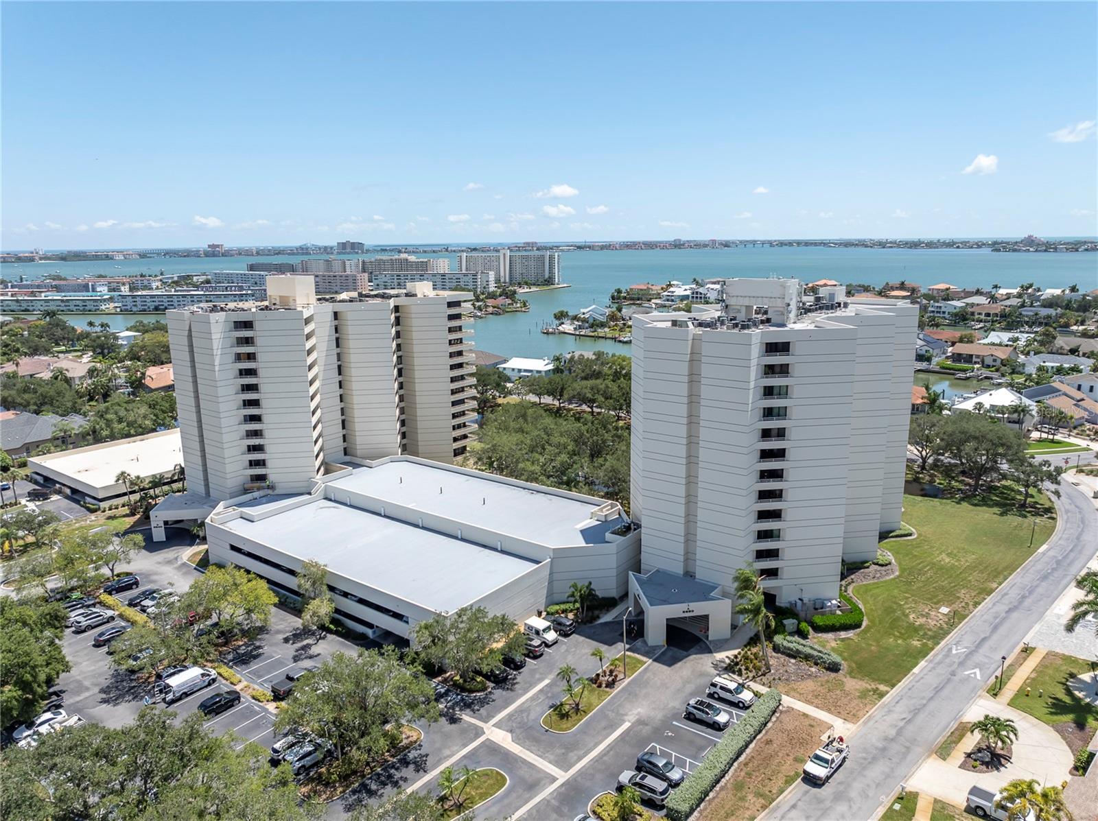 5950 Pelican Bay Plz, Gulfport, FL 33707