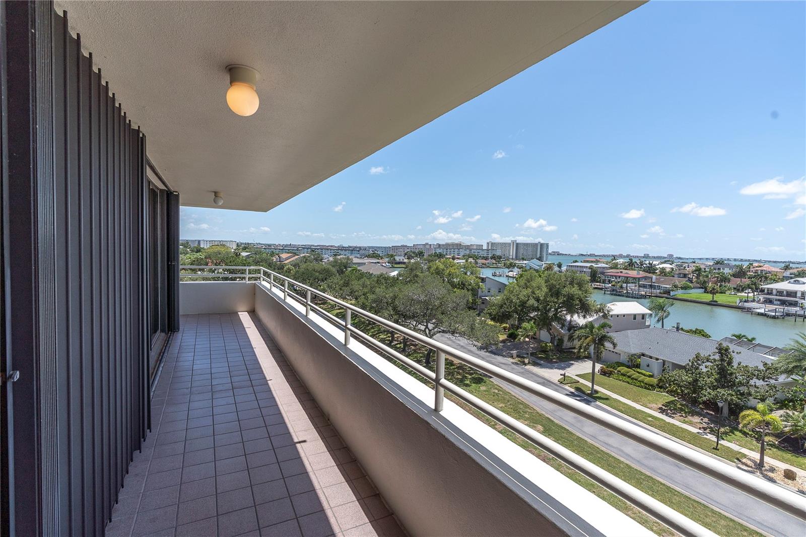 5950 Pelican Bay Plz #601, Gulfport, FL 33707 photo
