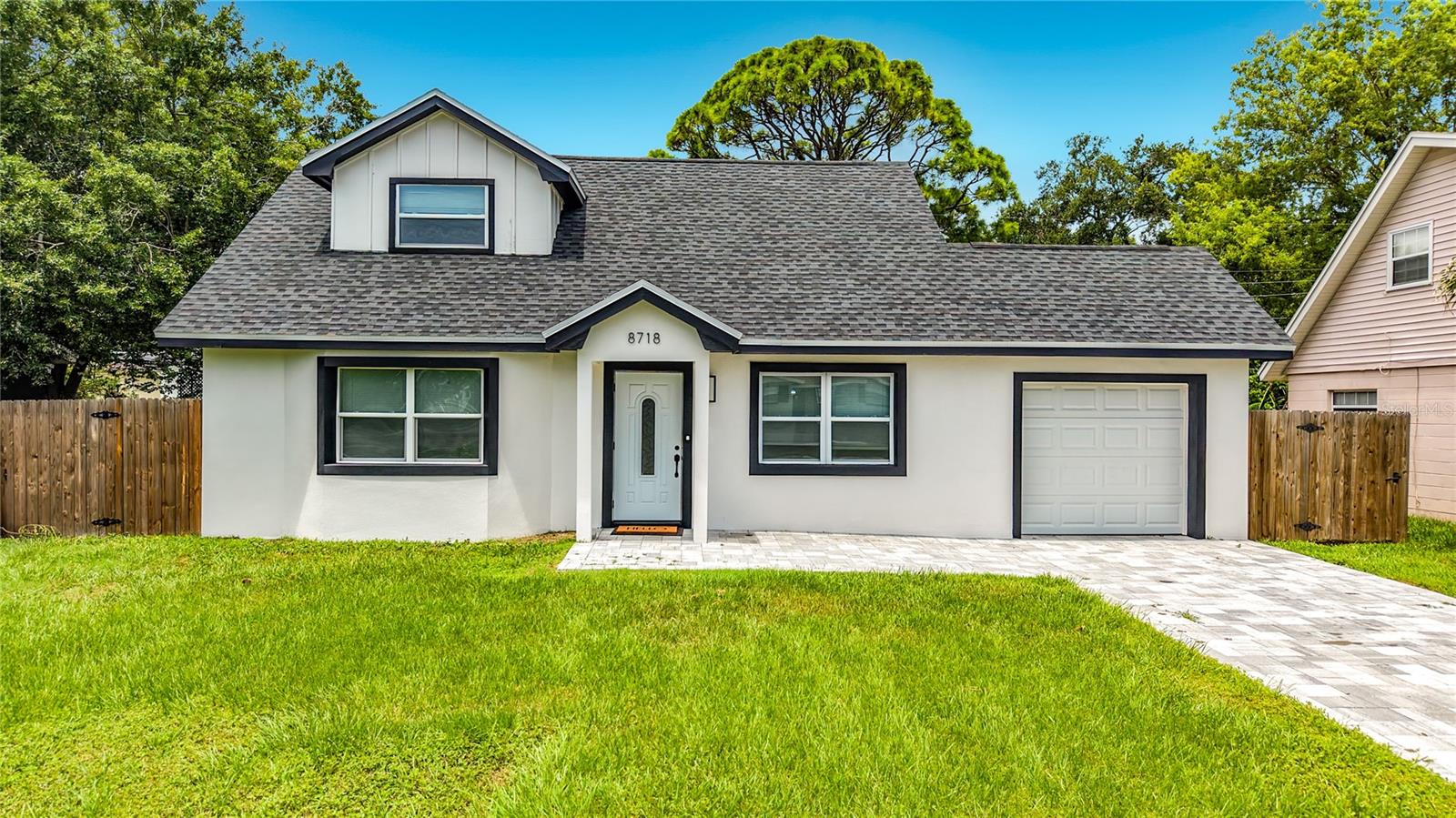 8718 94 St, Seminole, FL 33777