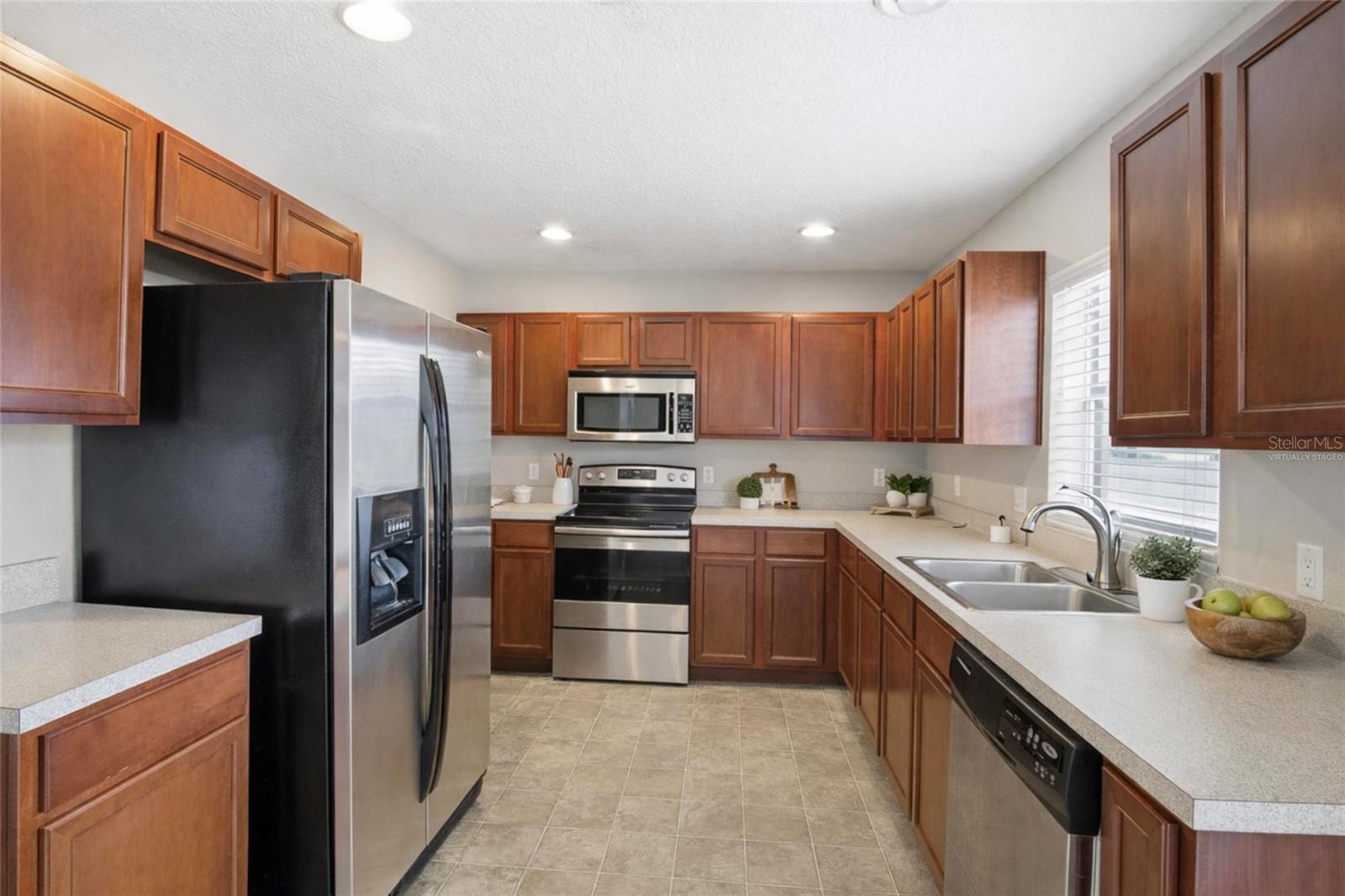 2463 Martins Run, Tavares, FL 32778 photo