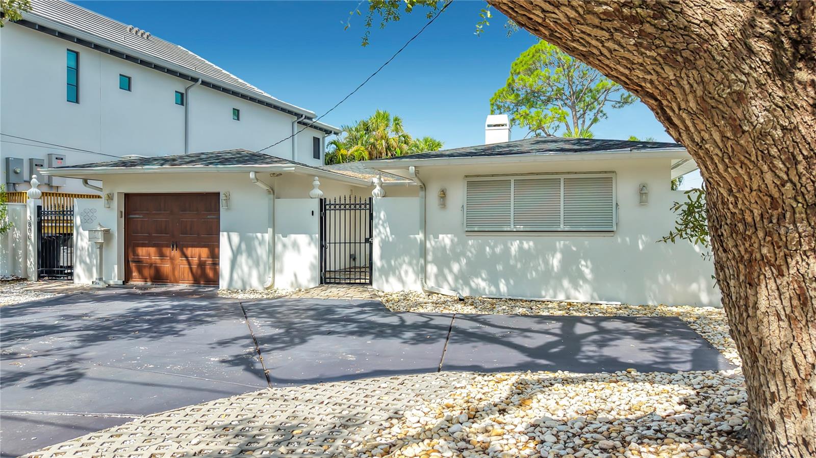 3800 Shore Acres Blvd, Saint Petersburg, FL 33703 photo