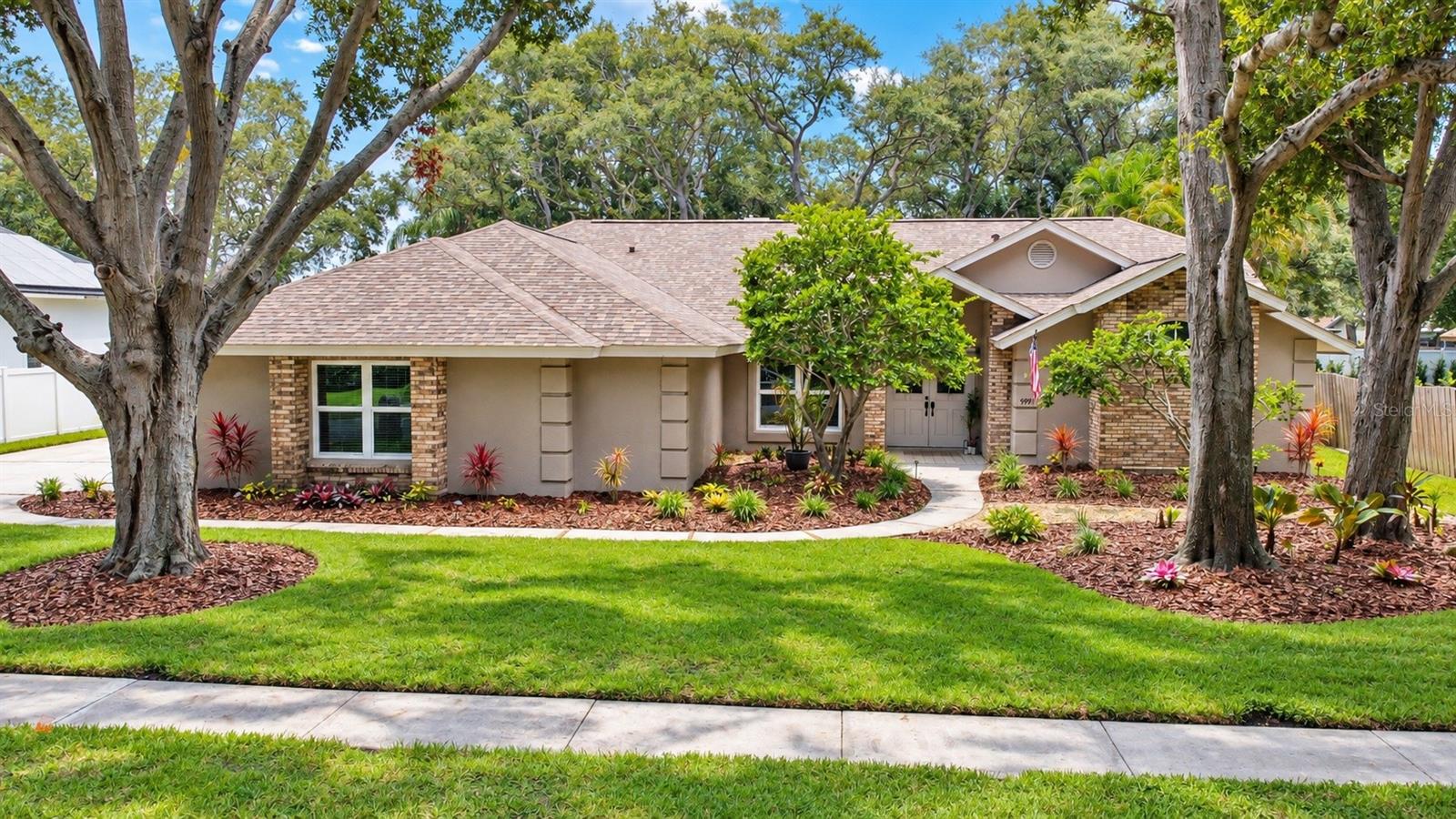 9991 Windtree Blvd, Seminole, FL 33772