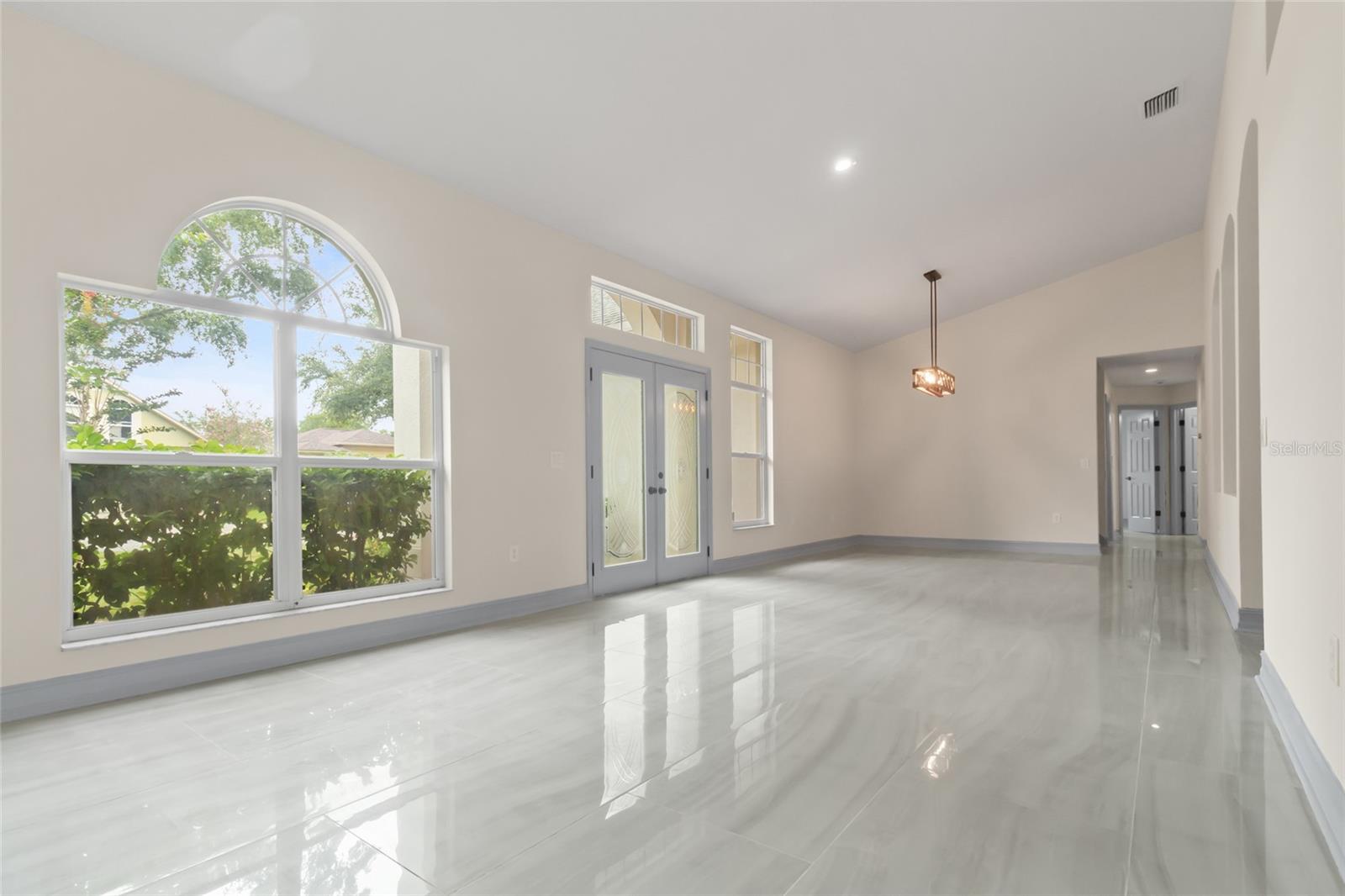10217 Timberland Point Dr, Tampa, FL 33647 photo