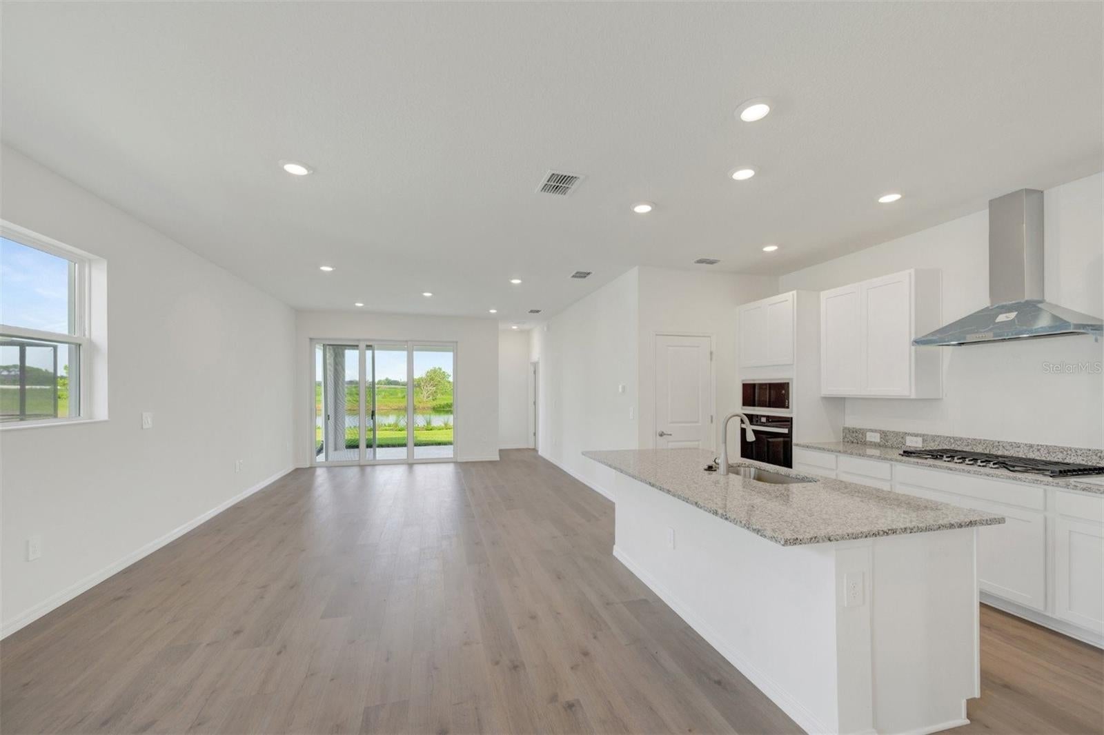 2816 Marrakesh Ln, Sarasota, FL 34234 photo