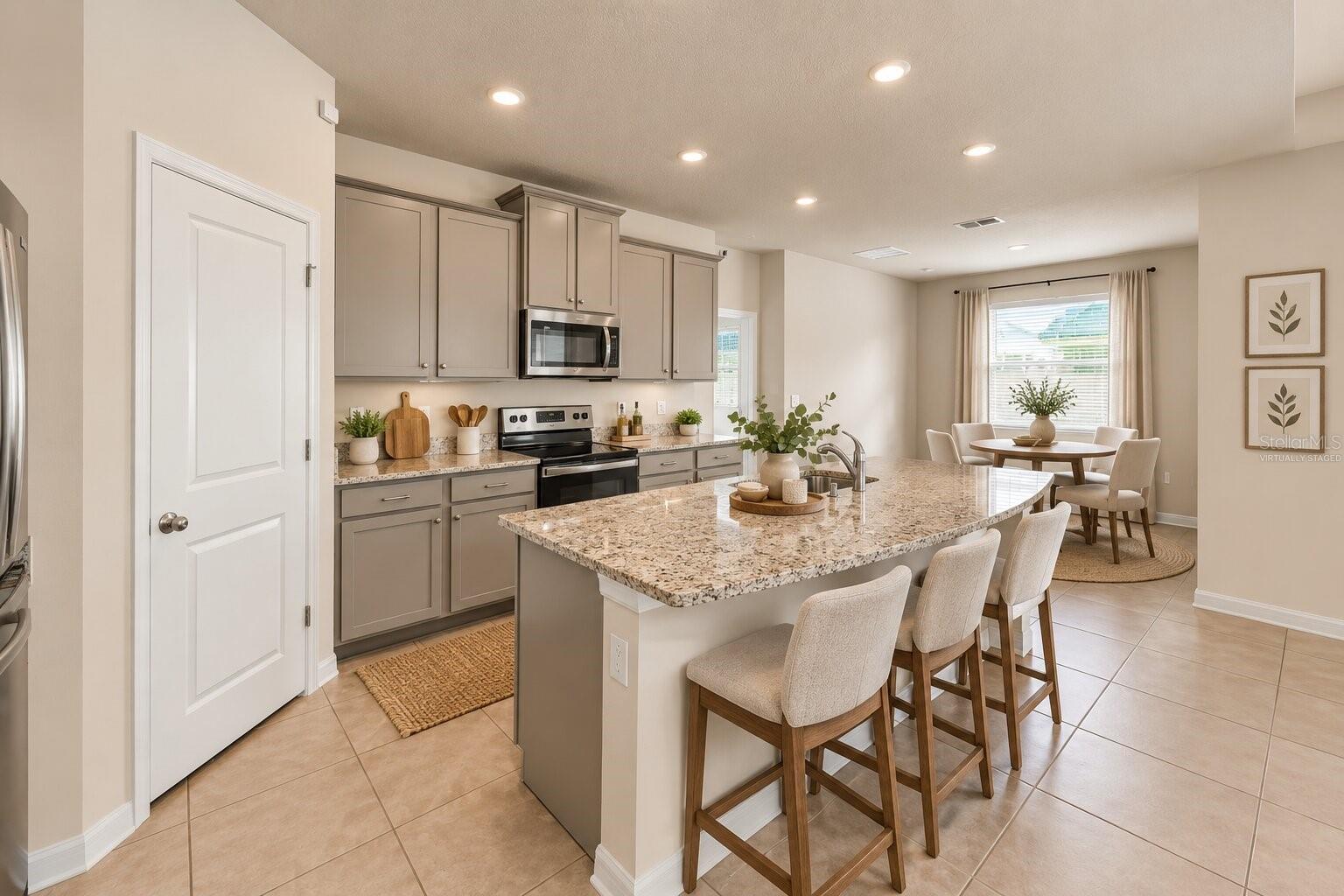 12401 Shining Willow St, Riverview, FL 33579 photo