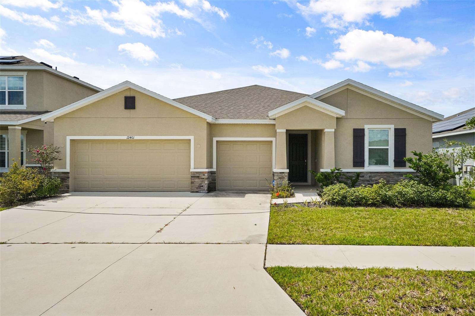 12401 Shining Willow St, Riverview, FL 33579