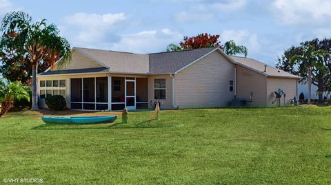 Single Family Residence in THE VILLAGES FL 1102 GOLDEN GROVE DRIVE 17.jpg