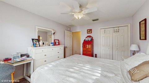 Single Family Residence in THE VILLAGES FL 1102 GOLDEN GROVE DRIVE 14.jpg