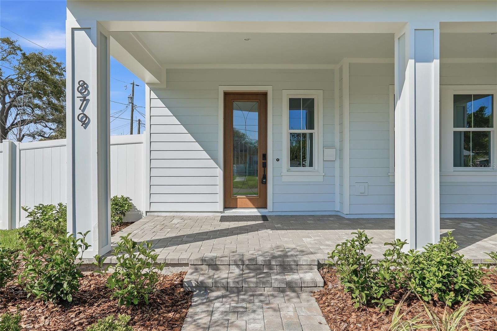 879 53 Ave, Saint Petersburg, FL 33703 photo