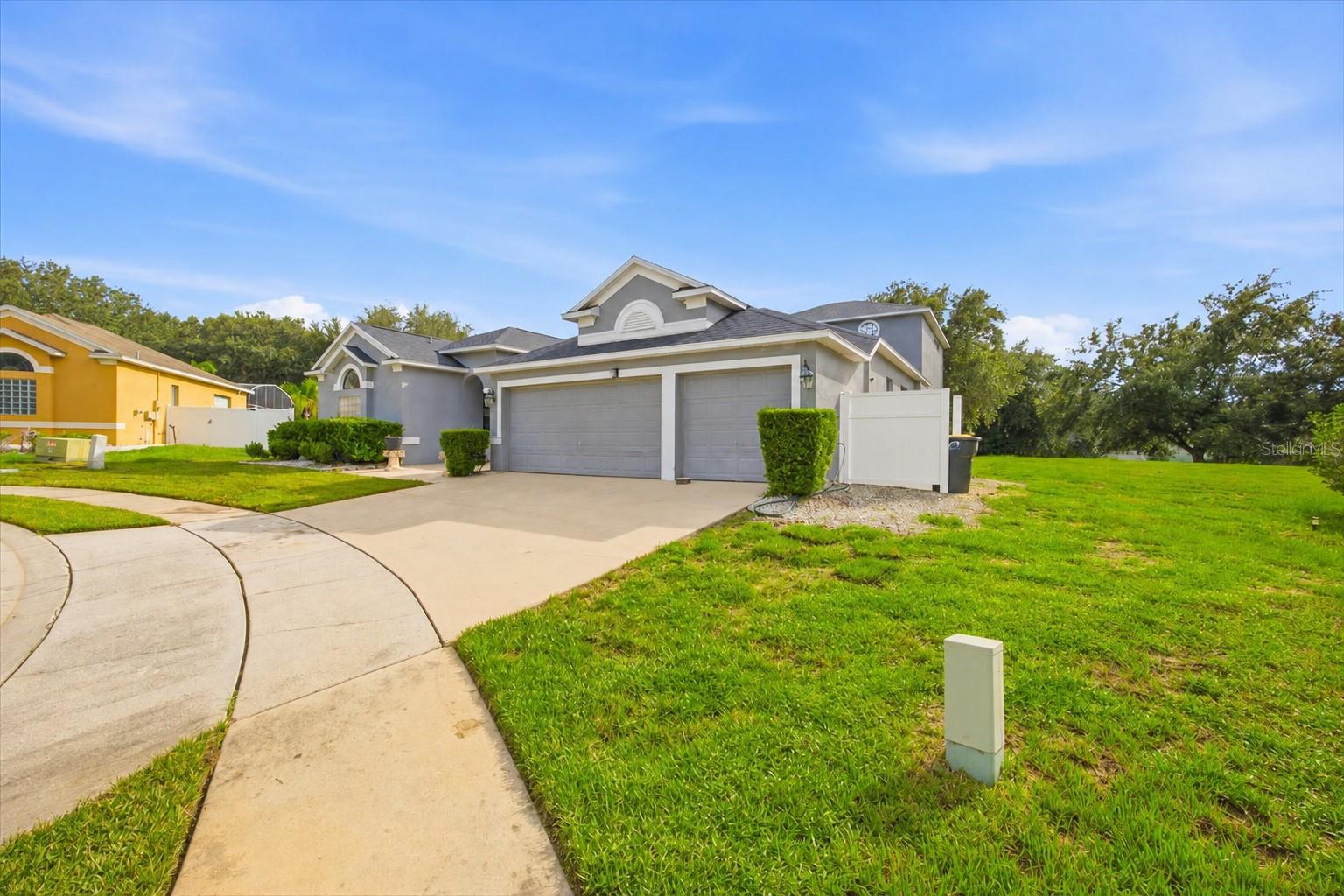 928 Coventry Rd, Davenport, FL 33897 photo