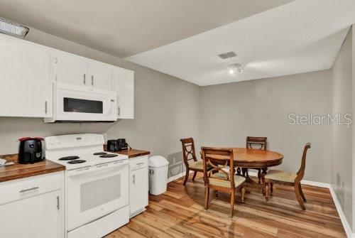 451 Hunter Cir, Kissimmee, FL 34758 photo