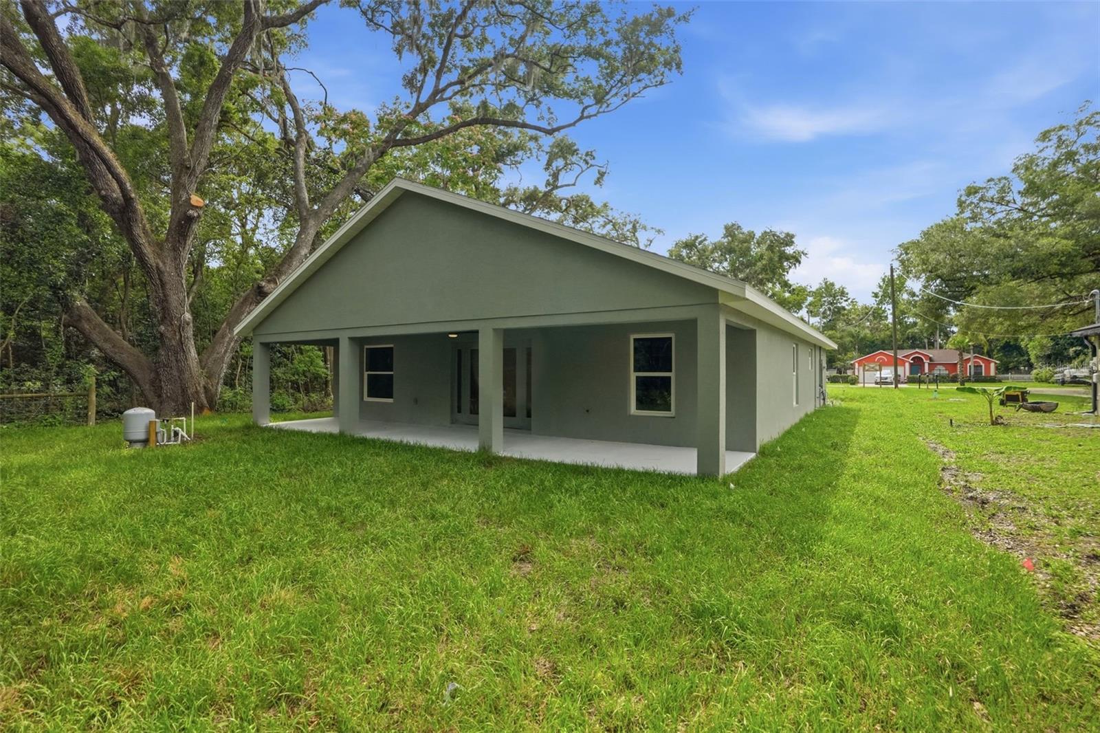 352 Garfield Ave, Masaryktown, FL 34604 photo