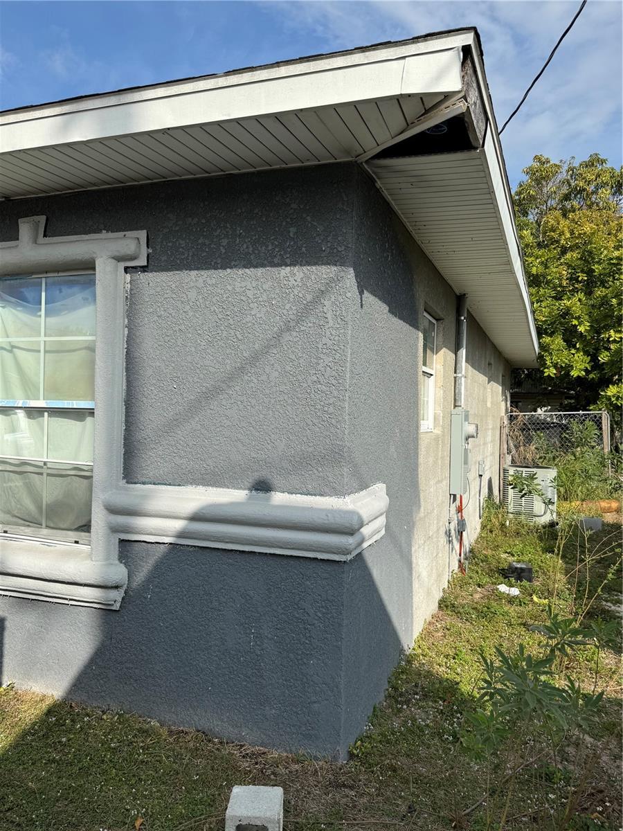 313 E Washington St, Avon Park, FL 33825 photo
