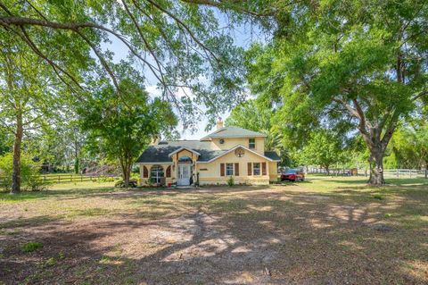 Single Family Residence in LAKE CITY FL 2100 SW HALTIWANGER ROAD.jpg
