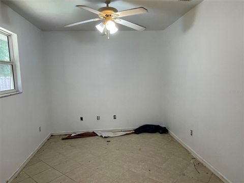 Single Family Residence in KEYSTONE HEIGHTS FL 395 SW GROVE STREET 13.jpg