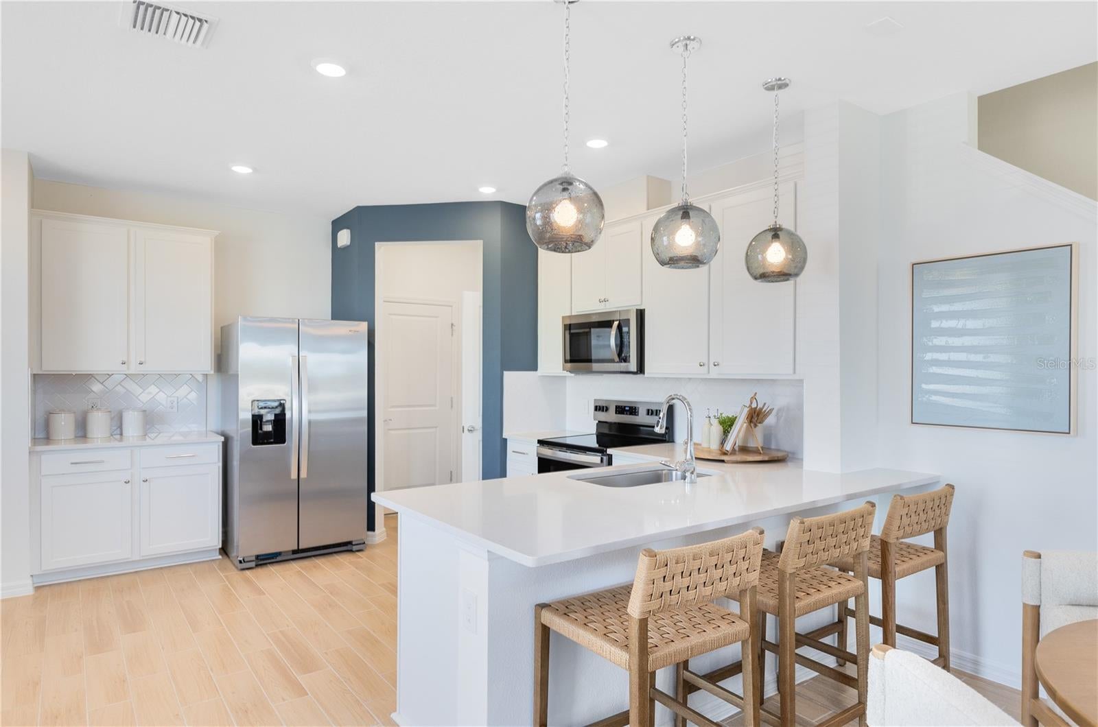 4364 Chester Spring Blvd, Davenport, FL 33837 photo