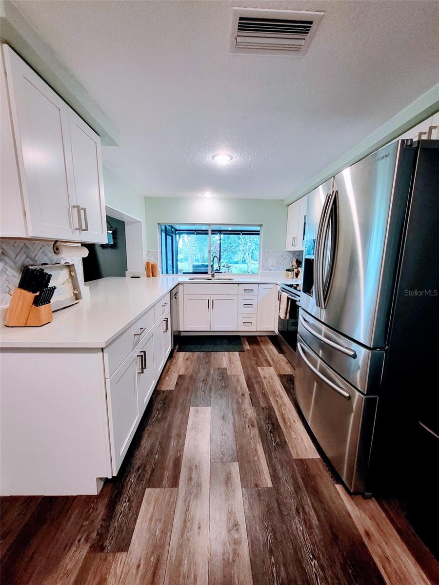 8210 Valley Stream Ln, Hudson, FL 34667 photo