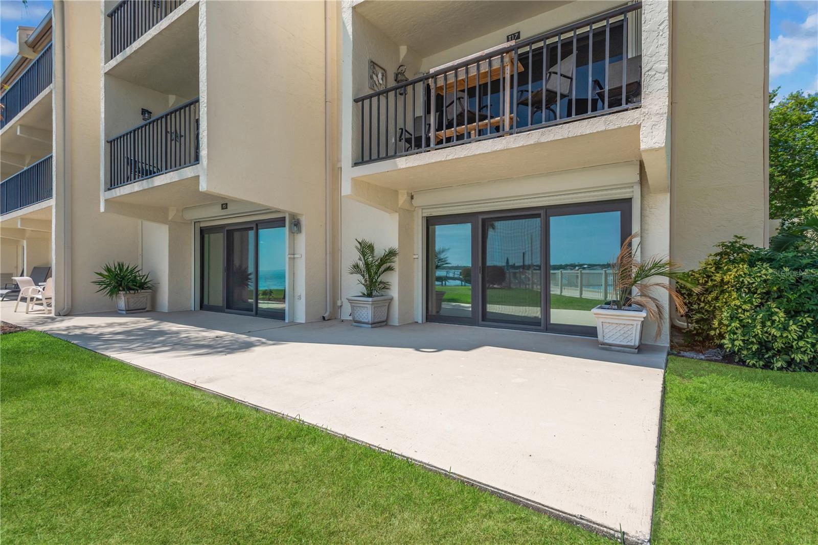7520 Sunshine Skyway Ln, Saint Petersburg, FL 33711