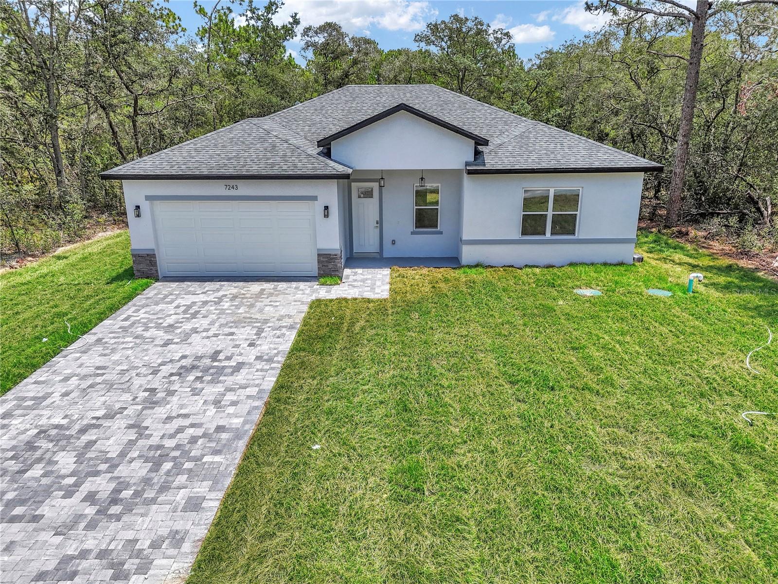 7243 N Embassy Terrace, Citrus Springs, FL 34434 photo