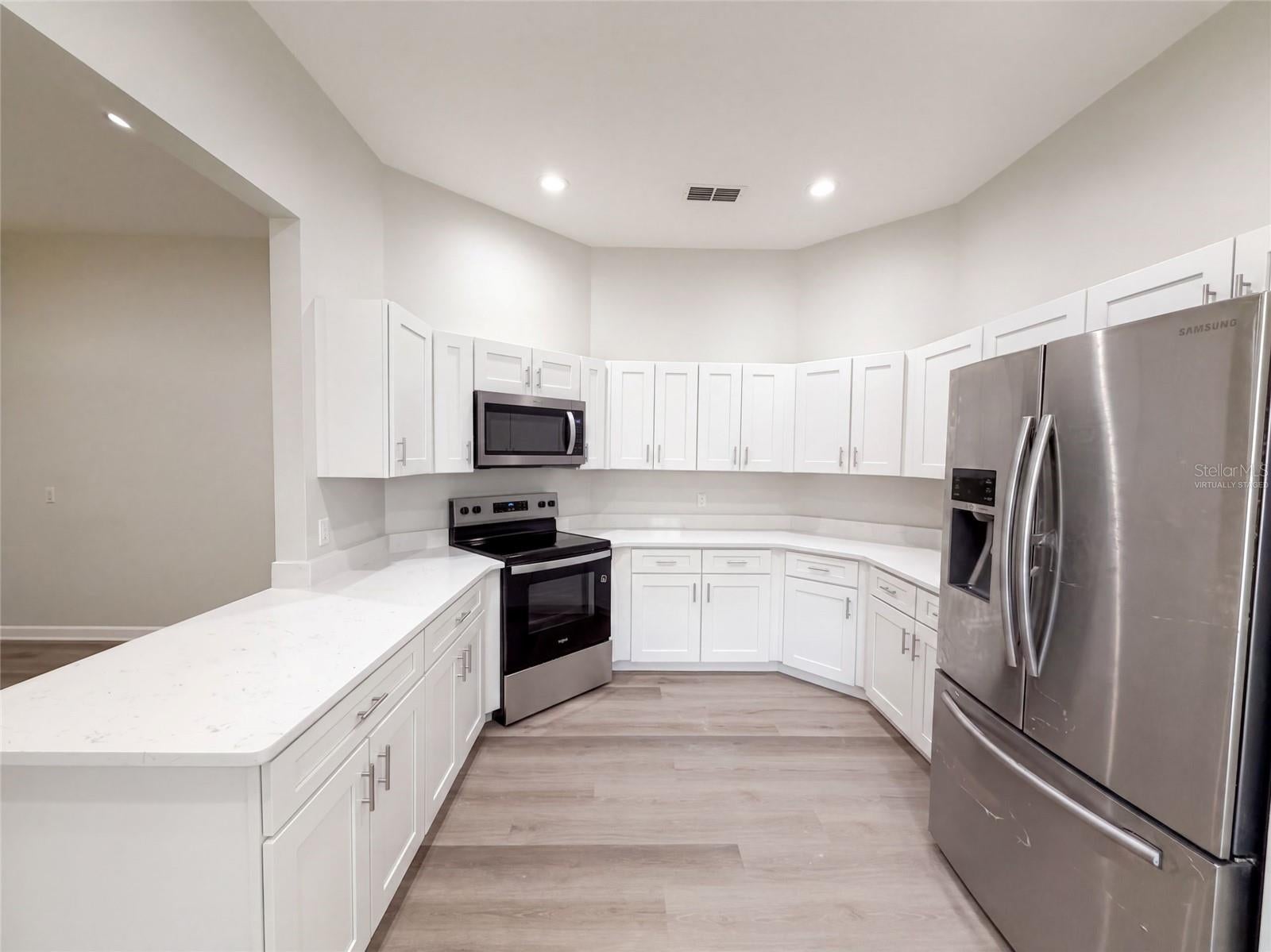24 Bay Pointe Dr, Ormond Beach, FL 32174 photo