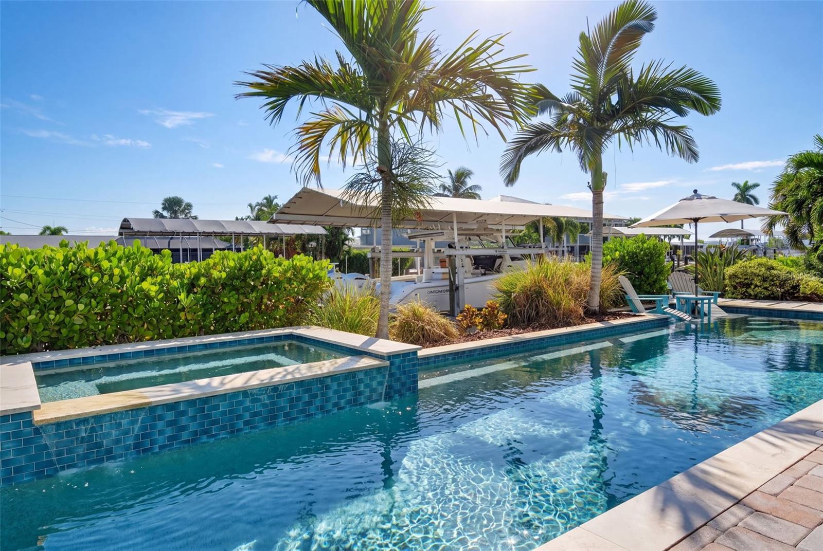 3708 Royal Palm Dr, Bradenton, FL 34210 photo