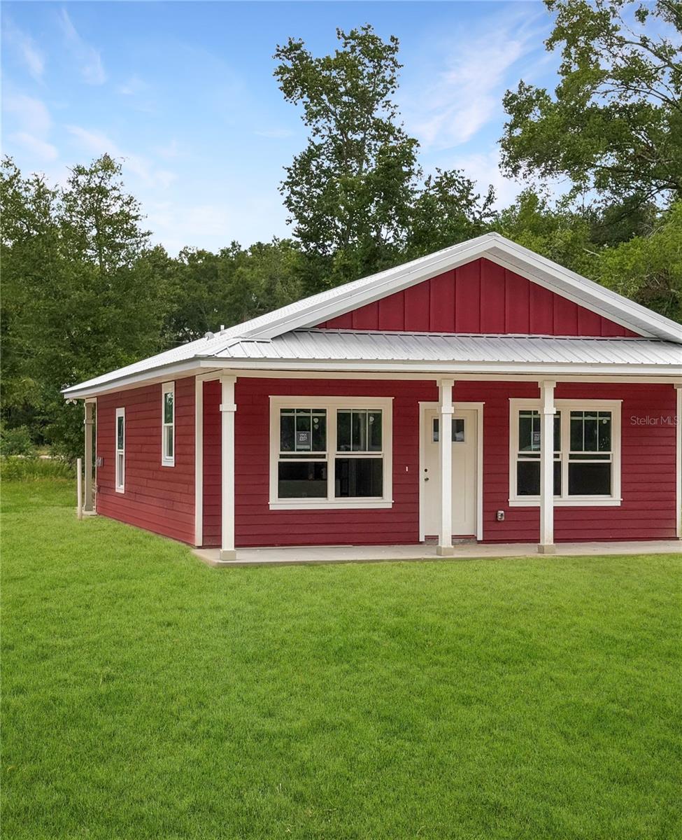 Single Family Residence in TRENTON FL 7282 SE 78TH PLACE 1.jpg