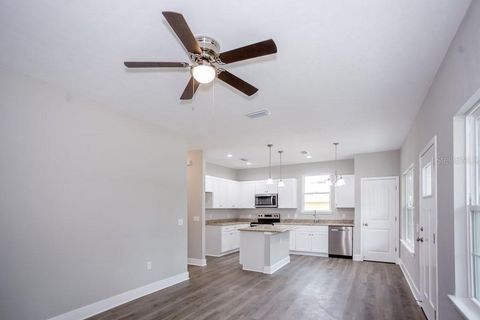 Single Family Residence in TRENTON FL 7282 SE 78TH PLACE 2.jpg