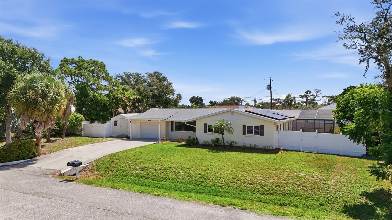 1015 Fundy Rd, Venice, FL 34293