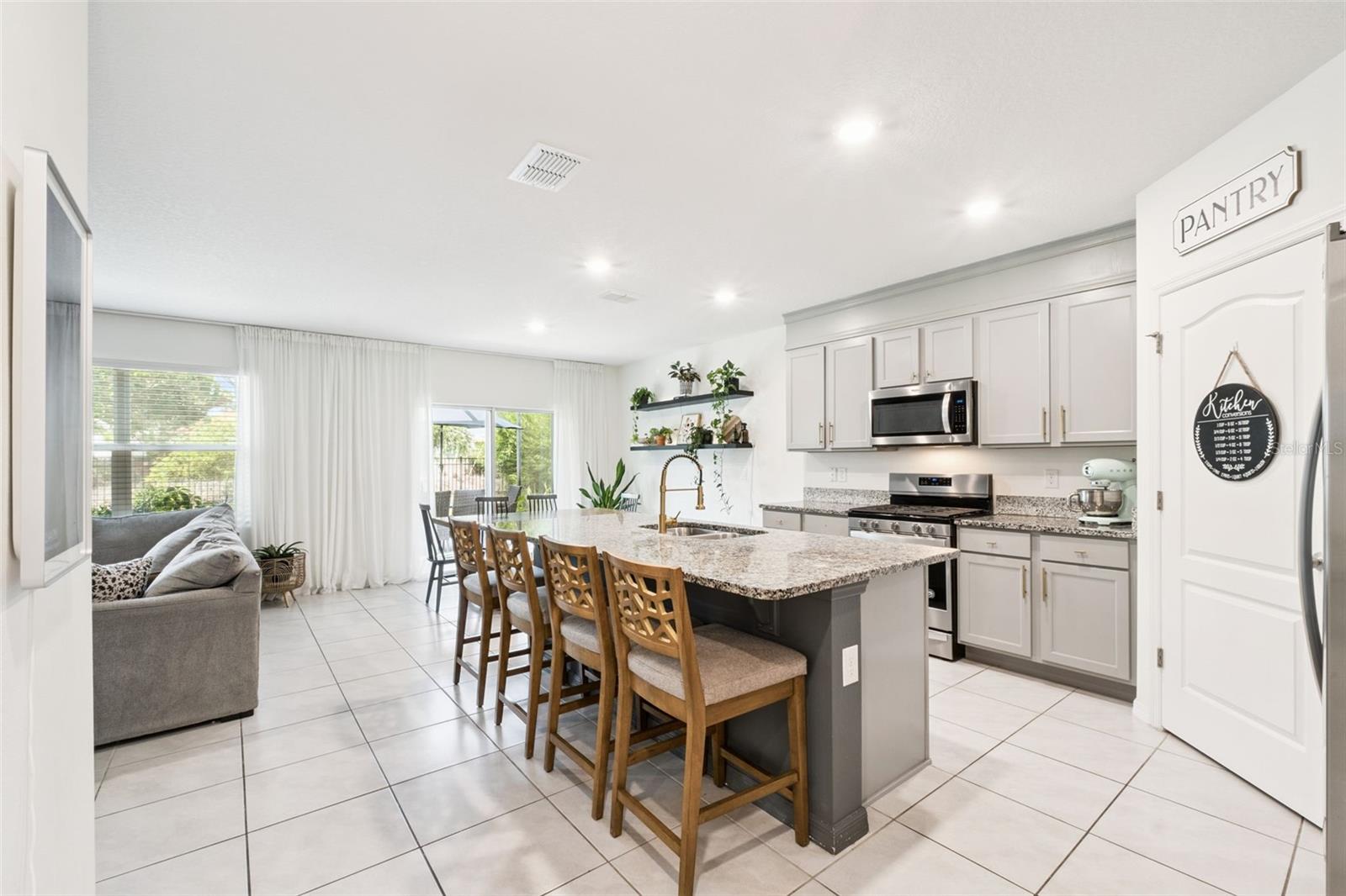 181 Lazio Cir, Debary, FL 32713 photo