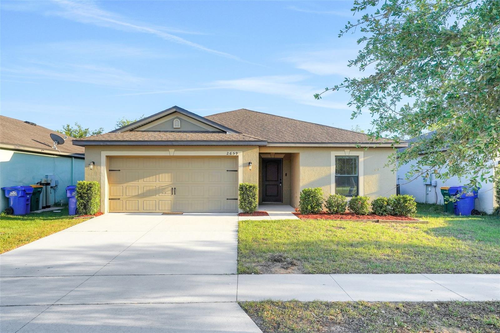 2659 Rotherham Rd, Tavares, FL 32778