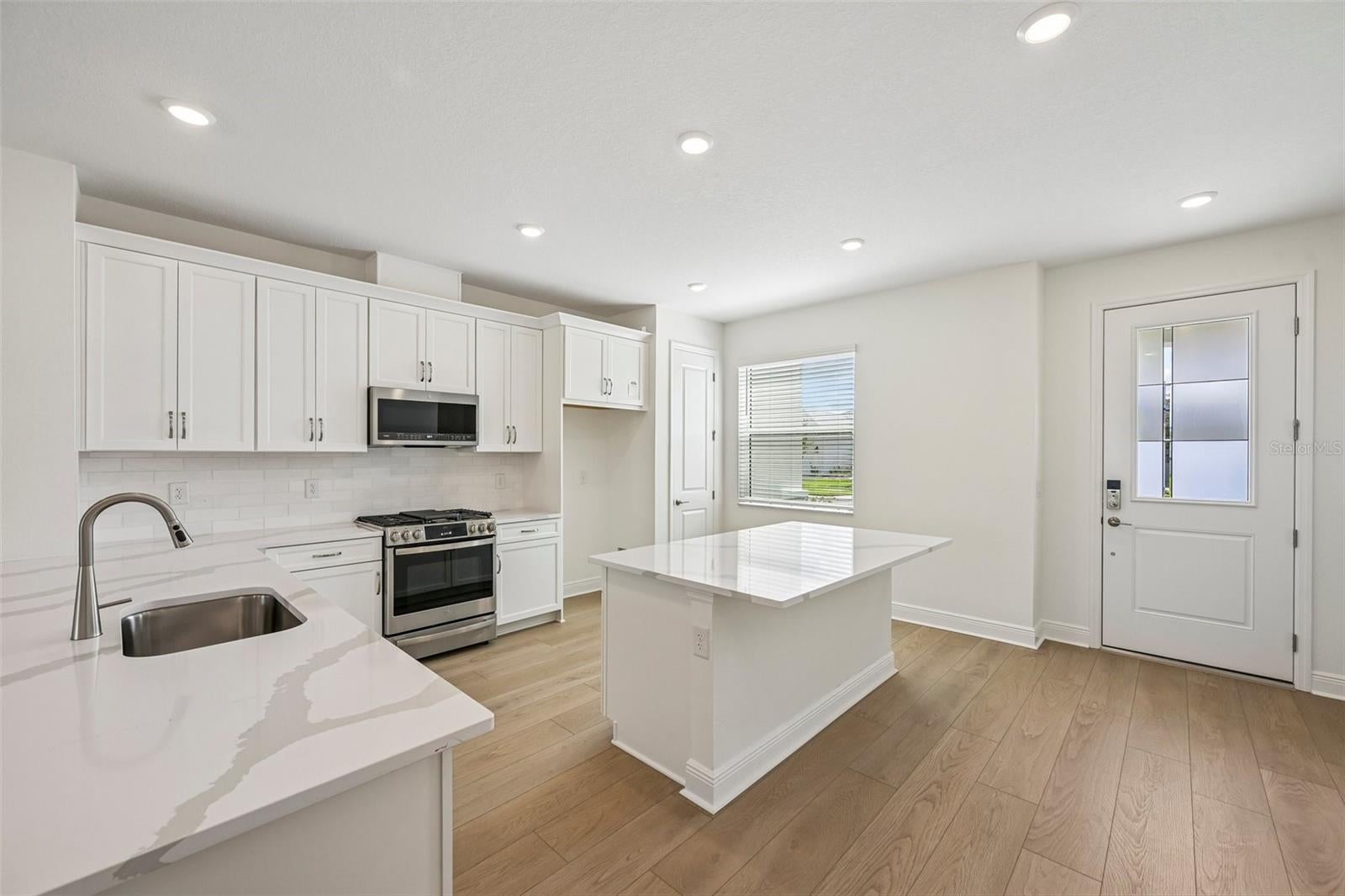 4458 Sunset Garden St, Bradenton, FL 34210 photo