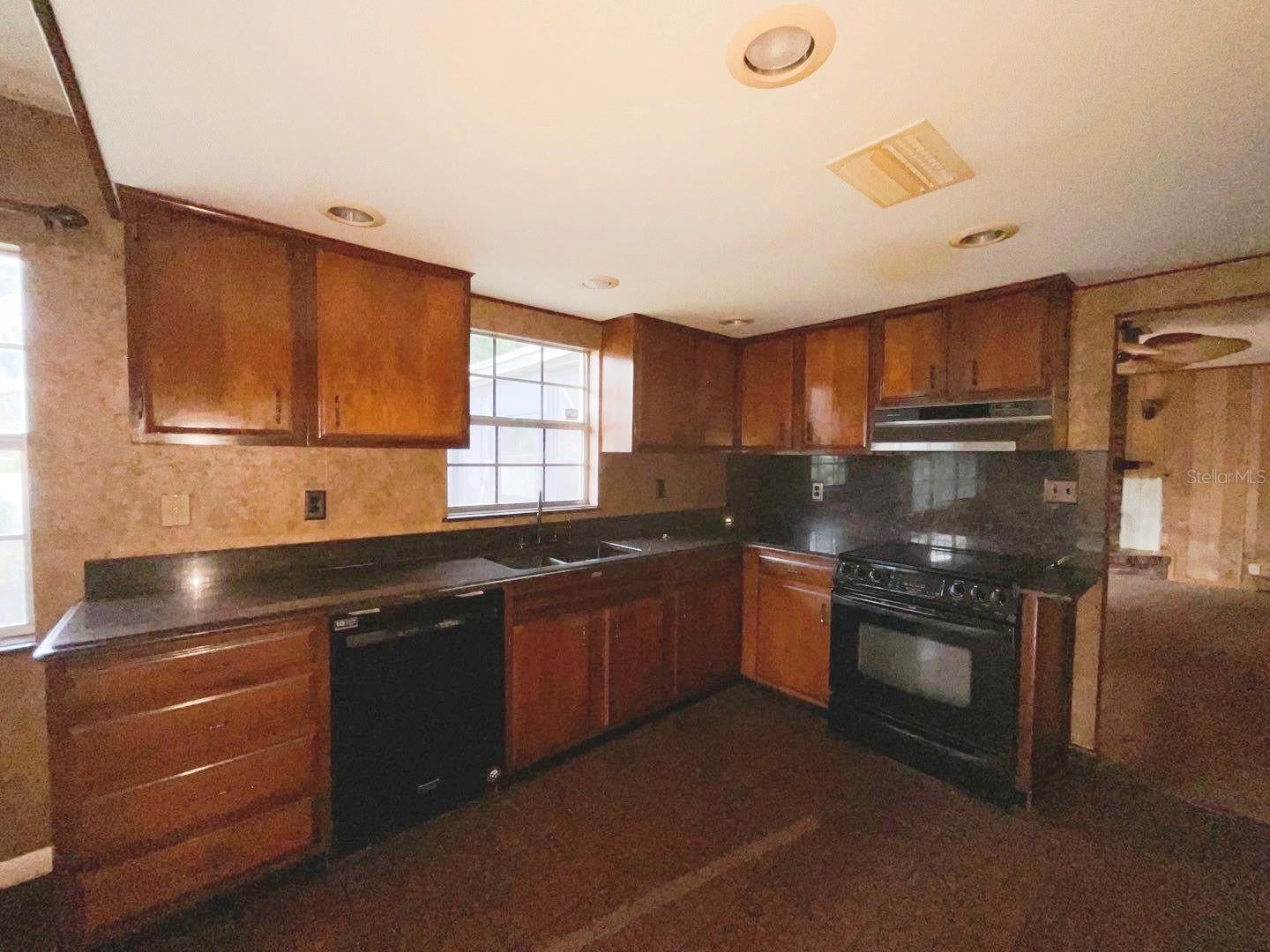 603 W Ocala St, Umatilla, FL 32784 photo