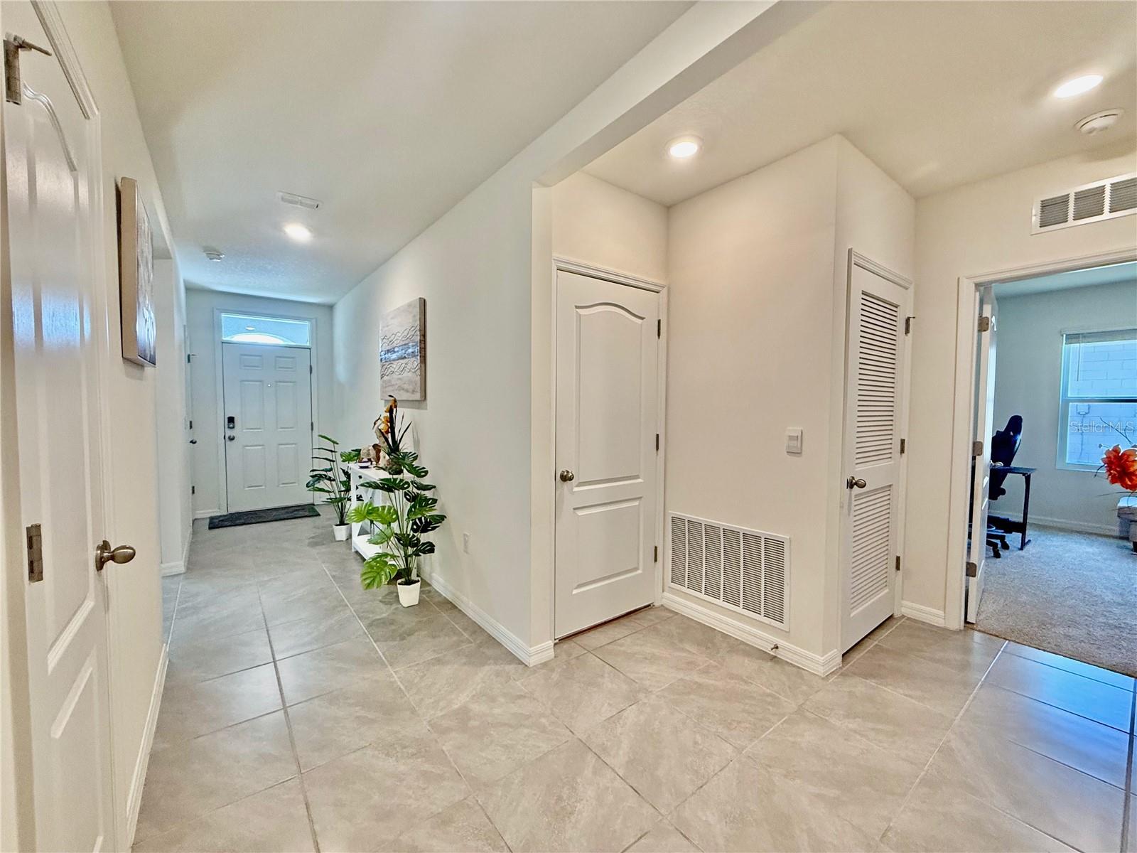 2033 E Gloria Dr, Deltona, FL 32725 photo