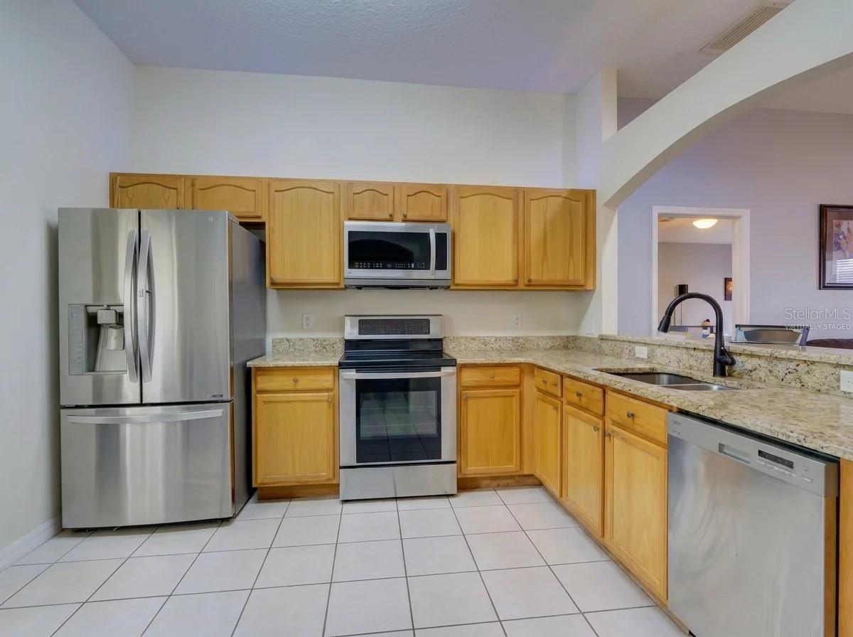 1804 Lake Villa Dr, Tavares, FL 32778 photo