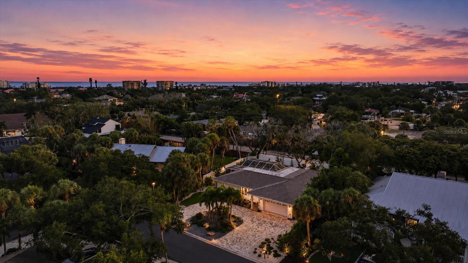 5333 Siesta Ct, Sarasota, FL 34242 photo