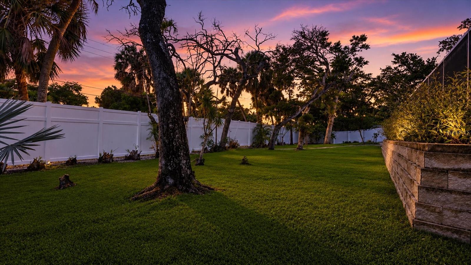 5333 Siesta Ct, Sarasota, FL 34242 photo