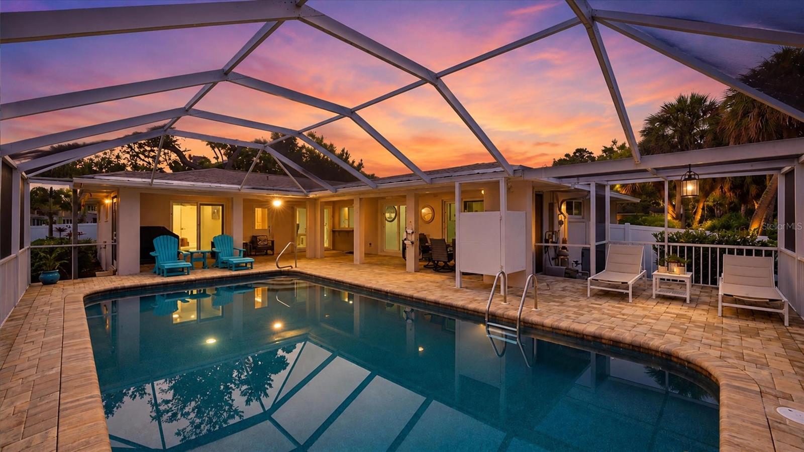 5333 Siesta Ct, Sarasota, FL 34242 photo