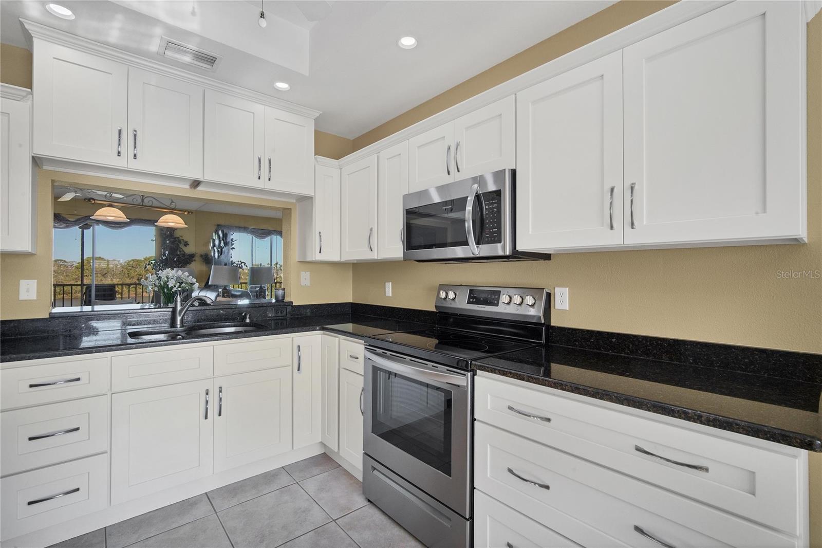 9610 Club South Cir #4207, Sarasota, FL 34238 photo